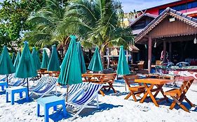 โรงแรมจิรวรรณ (SHA Extra Plus)